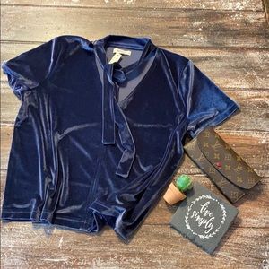 Madewell Nightfall Velvet Tie-Neck Top ❤️